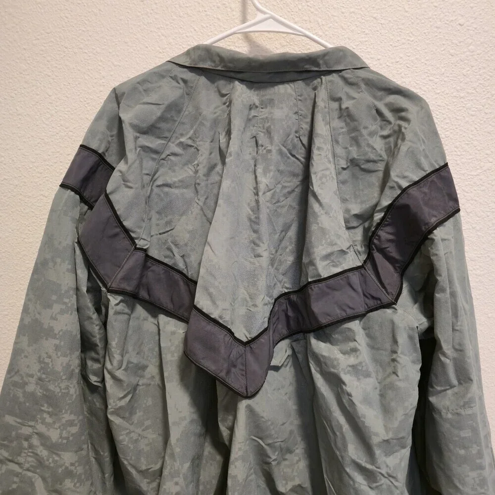 U.S. Army IPFU Jacket Medium Long Reflective Digital Camo PT Windbreaker 26x27